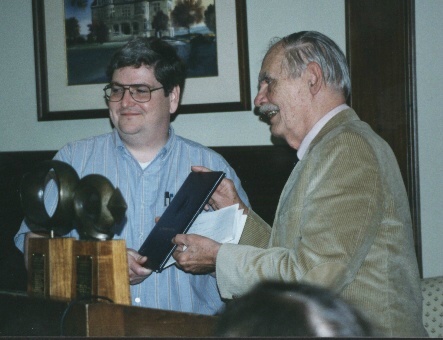 Fred Pohl presents Theodore Sturgeon Award to John McDaid